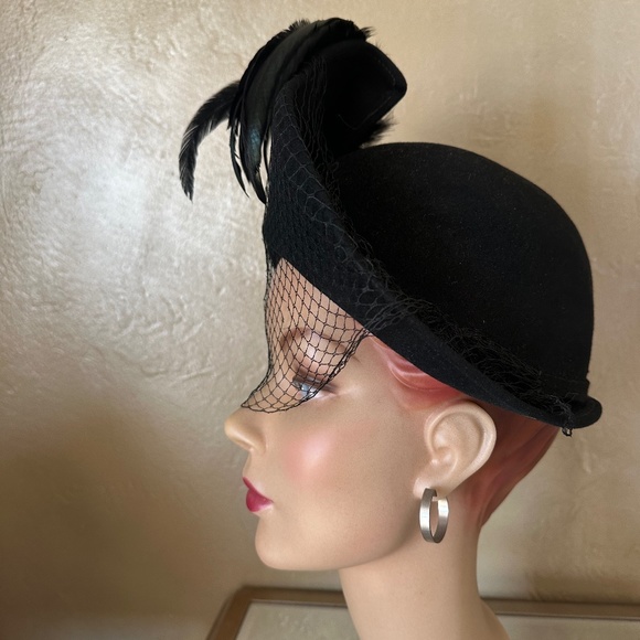 CAPTIVATING 1940s\' BLACK FELT HAT WITH ROOSTER FEATHERS + VEIL main image 12